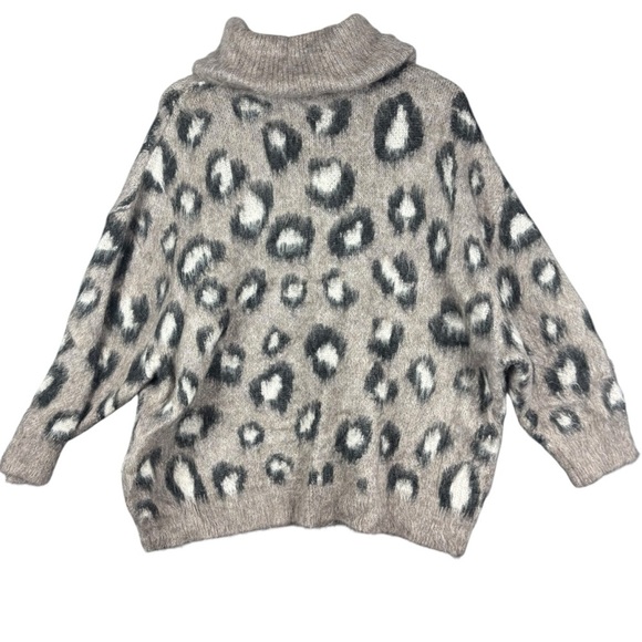 EUC Zara Oversized Mohair Leopard Cowl Neck Sweater - Gray and Black Sz Medium - Picture 7 of 11